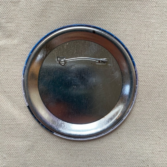 Bruce Almighty Promotional Button - Picture 3 of 4